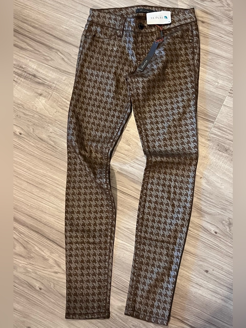*NWT* Level 99 Janice Ultra Skinny Tencel Coated Houndstooth Jeans Brown Size 25 - Picture 5 of 6
